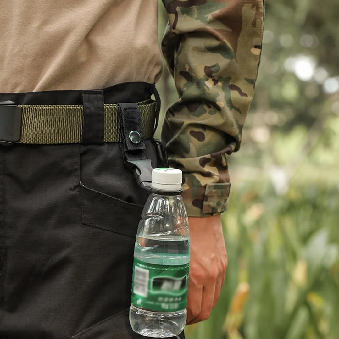 Porta Borraccia Clip in Nylon per Cintura e Tasche, Ganci per Bottiglie d'Acqua con Moschettone, Accessorio Outdoor, Nero Khaki